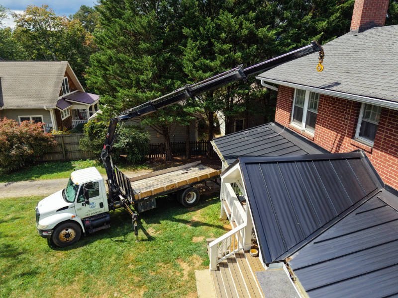 Black Mountain crane services lifting hauling delivering in Western North Carolina